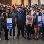 Entrega Gob BC becas de transporte a 600 estudiantes