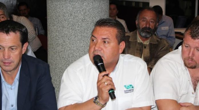 Refuta CANAINPESCA a senador John Kerry