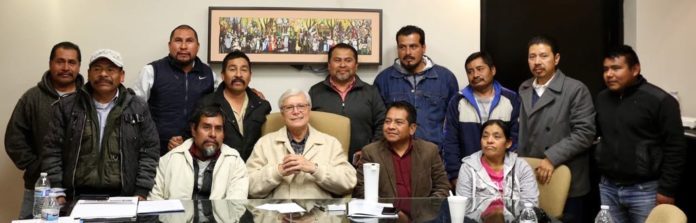 Atiende gobernador Jaime Bonilla a Jornaleros de San Quintín.