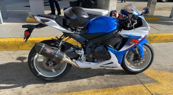 Aduana Mexicana intercepta a motociclista con 50 mil dólares