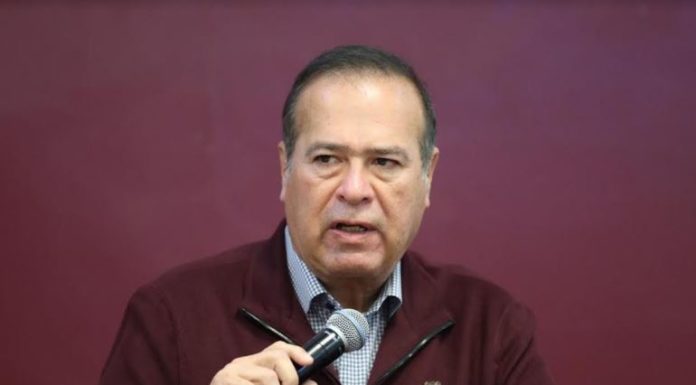 Anuncia Arturo González WhatsApp oficial para informar sobre COVID-19