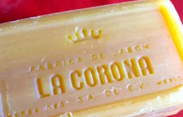 4 USOS que quizás no conocías del jabón AMARILLO de lavandería