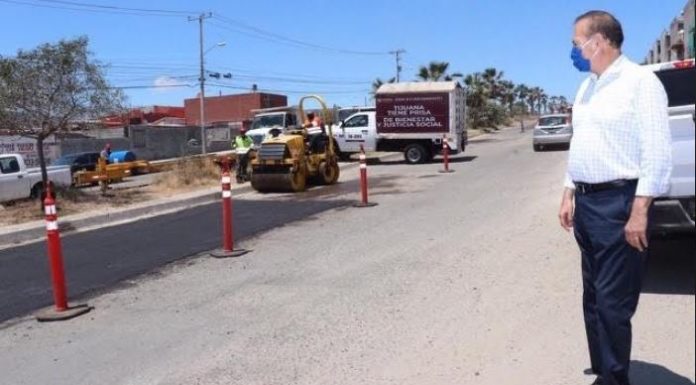 OBRAS DE BACHEO Y MOTOCONFORMADO EN COLONIA OLVIDADA POR 17 AÑOS
