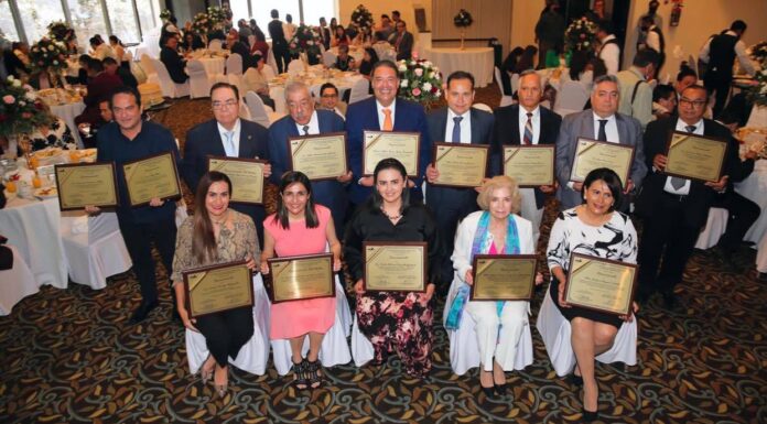 RECONOCEN LABOR DE LOS ABOGADOS EN SU DÍA