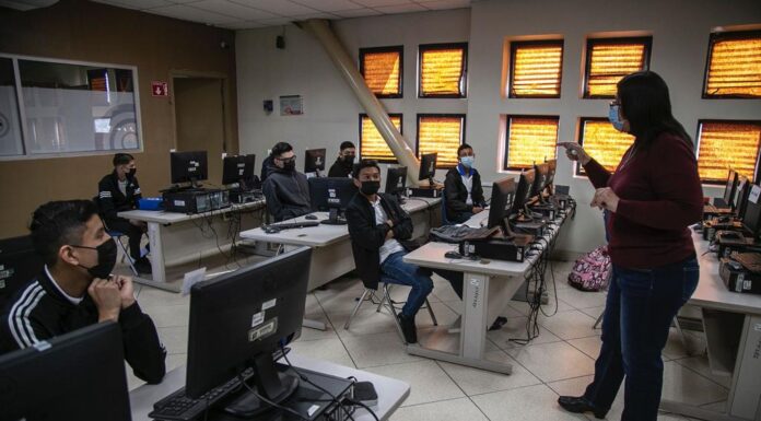 MÁS DE 76 MIL ALUMNOS DE NIVEL MEDIO SUPERIOR REGRESAN A CLASES