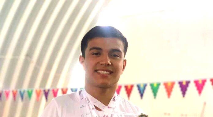 SE CONVIERTE MARVIN LOYA EN EL MEJOR NADADOR DE LOS JUEGOS DEPORTIVOS DE URUAPAN, MICHOACÁN