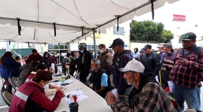 RECIBE EL DESAYUNADOR SALESIANO «PADRE CHAVA» JORNADA DE SALUD Y SERVICIOS