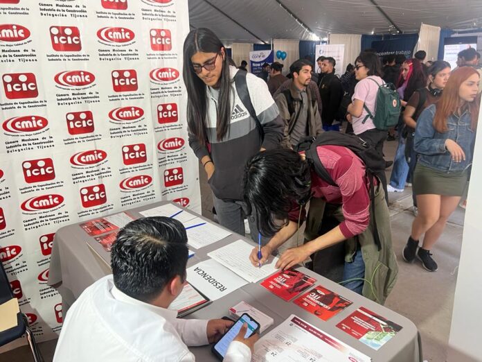 DEMANDA SECTOR DE LA CONSTRUCCIÓN MÁS JÓVENES ESPECIALIZADOS EN EL RAMO.