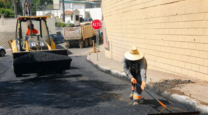 REFUERZAN PROGRAMA DE BACHEO EN LAS NUEVE DELEGACIONES DE TIJUANA