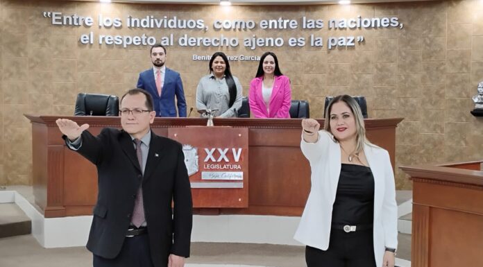 KARINA ACOSTA Y SALVADOR AVELAR MAGISTRADOS NUMERARIOS TITULARES DEL TSJE