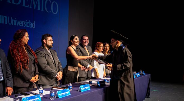 EGRESAN PROFESIONISTAS DE CESUN UNIVERSIDAD