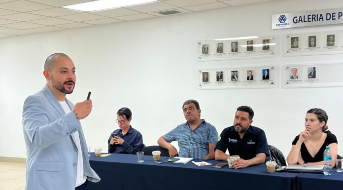 FORTALECEN EMPRENDIMIENTO CON FORMACIÓN EN SERVICIO AL CLIENTE