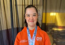 FELICITA ALCALDESA DE ENSENADA A ANA FERNANDA VILLELA COLLINS POR SU TALENTO EN LA GIMNASIA PARALÍMPICA