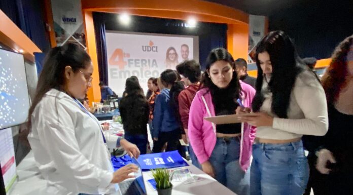 REALIZA UDCI FERIA DEL EMPLEO