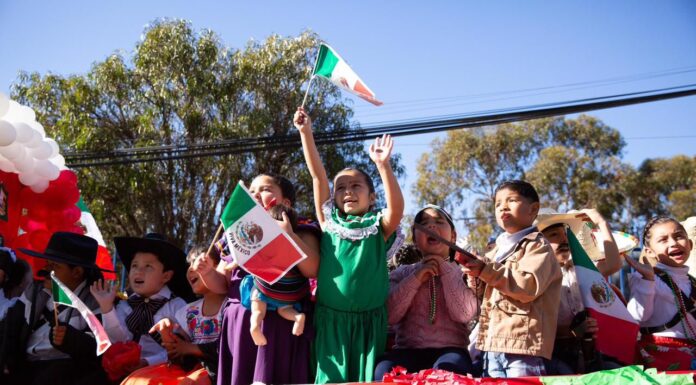 TRANSCURRE CON ÉXITO DESFILE REVOLUCIONARIO EN PLAYAS DE ROSARITO