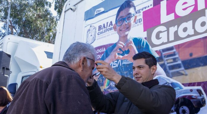 HABITANTES DE LA RUMOROSA RECIBEN APOYOS PARA UNA MEJOR CALIDAD ÓPTICA