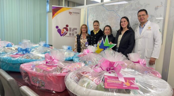 RECIBEN RECIÉN NACIDOS EN EL HOSPITAL GENERAL CANASTAS CON ENSENRES ESENCIALES