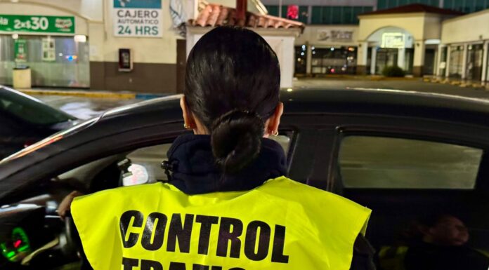 VALIDAN LICENCIA DE AUTOMOVILISTA Y TARJETA DE CIRCULACIÓN DIGITALES EN ENSENADA