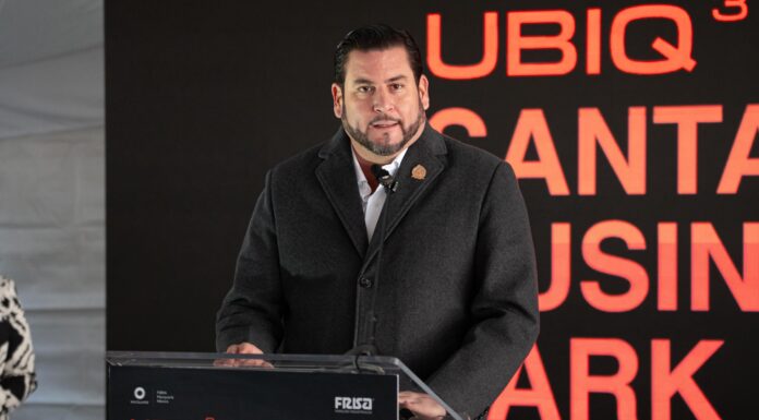 COLOCAN PRIMERA PIEDRA DE COMPLEJO HABITACIONAL EN SANTA FE