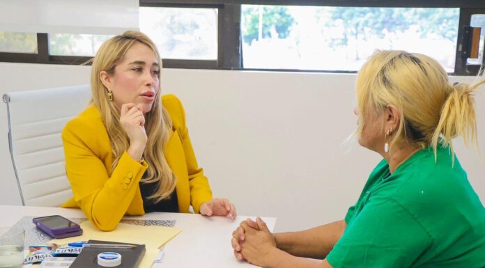RECIBE SÍNDICA PROCURADORA DE TIJUANA A DIRECTORA DEL COLECTIVO «PATITAS FIRMES»