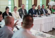 AUTORIDADES ELECTAS DE CALIFORNIA SE REÚNEN CON EL ALCALDE ISMAEL BURGUEÑO