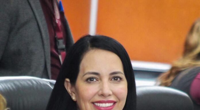 LEGISLADORA SEÑALA LA URGENCIA DE ALLEGAR TRAMITOLOGÍA FEDERAL A SAN QUINTÍN