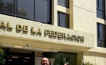 SE AMPARAN ABOGADOS CONTRA ACUERDO QUE RESTRINGE LA PRÁCTICA DE LITIGAR EN MATERIA FAMILIAR