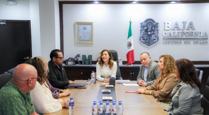 ENTREGA GOBERNADORA MARINA DEL PIILAR FONDO DE RETIRO A DOCENTES JUBILADOS DE BC