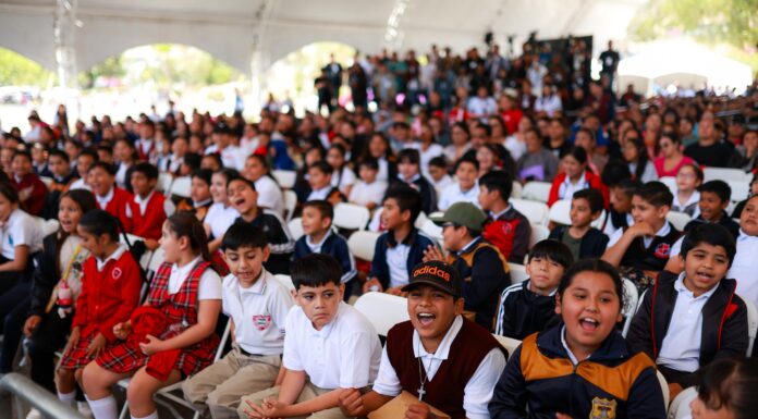 ANUNCIAN INCORPORACIÓN DE 291 MIL ESTUDIANTES DE PRIMARIA A PROGRAMA DE BECAS UNIVERSALES EN LA ENTIDAD