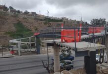 PIDEN A TIJUANENSES EVITAR USAR PUENTE PEATONAL EN CONSTRUCCIÓN SOBRE BULEVAR ROSAS MAGALLÓN