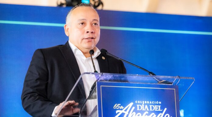 CELEBRA SECRETARÍA GENERAL DE GOBIERNO EJERCICIO DE LA ABOGACÍA Y TRAYECTORIA DEL GREMIO EN BC