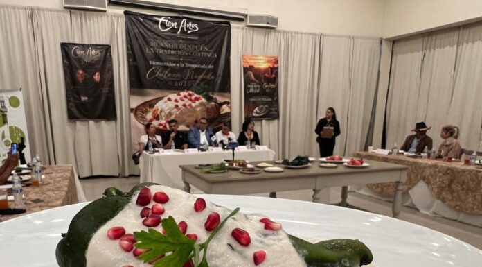YA INICIÓ LA TEMPORADA DE CHILES EN NOGADA EN TIJUANA