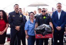 ENTREGA GOBIERNO DE ROSARITO 70 EQUIPOS ESTRUCTURALES AL HEROICO CUERPO DE BOMBEROS