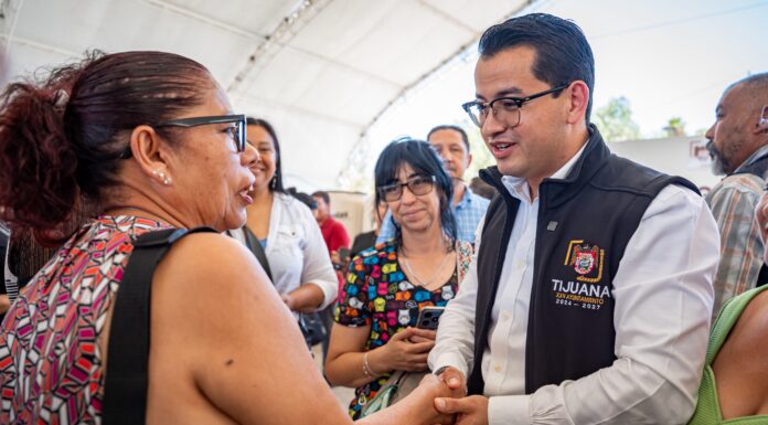RECIBEN TINACOS FAMILIAS DE LA DELEGACIÓN LA PRESA ABELARDO L. RODRÍGUEZ EN TIJUANA