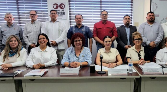 ANALIZAN EN MESA DE TRABAJO PENDIENTES DE ENTREGA Y RECEPCIÓN EN LA MUNICIPALIZACIÓN DE SAN FELIPE